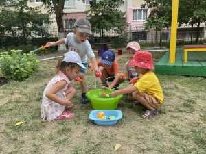 Літнє оздоровлення дітей у садочках: Пересипський район